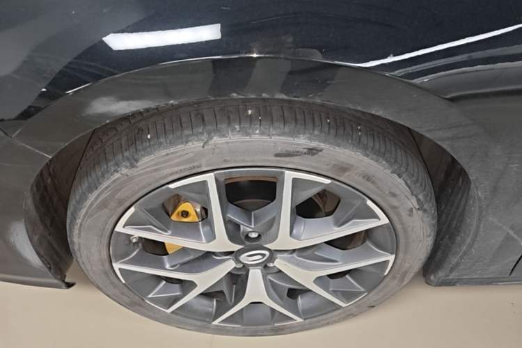 Used GAC Trumpchi EMPOW 2021 270T DCT J15 Version Left Front Wheel Hub
