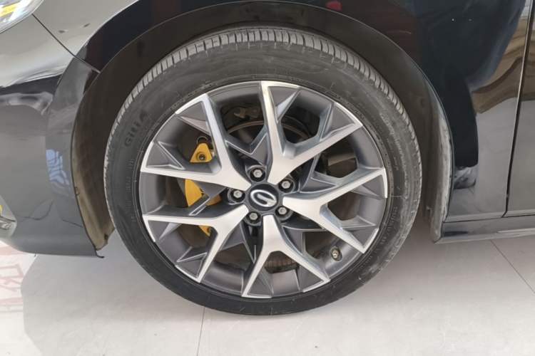 Used GAC Trumpchi EMPOW 2021 270T DCT J16 Version Left Front Wheel Hub