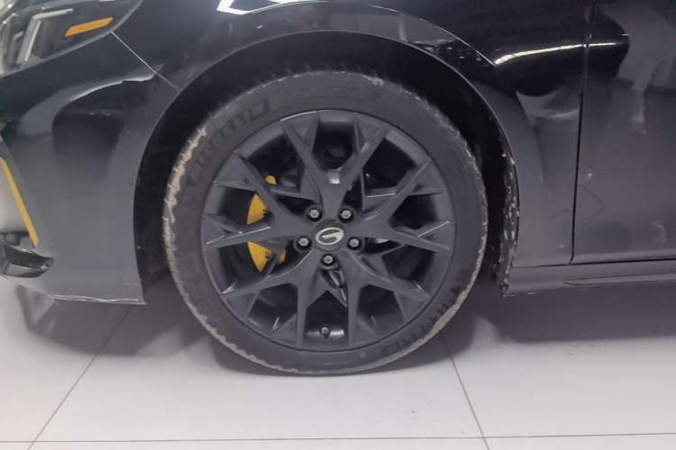 Used GAC Trumpchi EMPOW 2021 270T DCT J16 Version Left Front Wheel Hub
