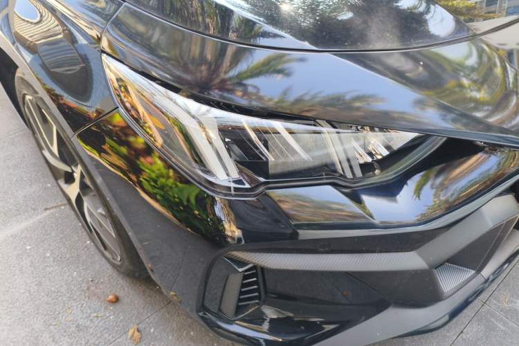 Used GAC Trumpchi EMPOW 2021 270T DCT J16 Version Right Front Headlight