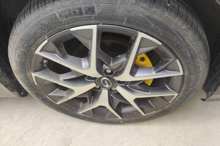Used GAC Trumpchi EMPOW 2021 270T DCT J16 Version Right Front Wheel Hub