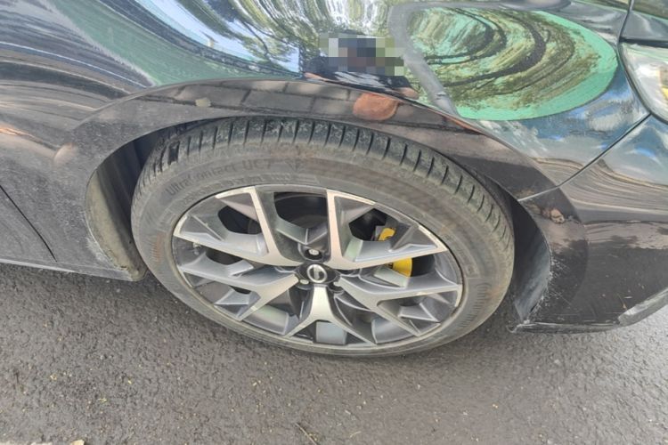 Used GAC Trumpchi EMPOW 2021 270T DCT J16 Version Right Front Wheel Hub
