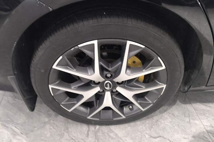 Used GAC Trumpchi EMPOW 2021 270T DCT J15 Version Right Rear Wheel Hub