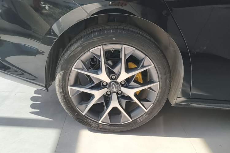 Used GAC Trumpchi EMPOW 2021 270T DCT J16 Version Right Rear Wheel Hub