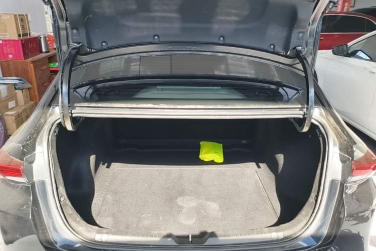Used GAC Trumpchi EMPOW 2021 270T DCT J16 Version Trunk