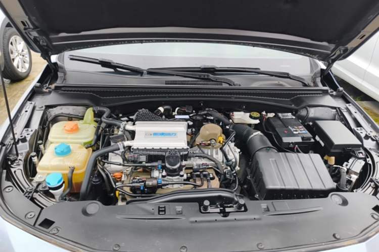 Used GAC Trumpchi EMPOW 2021 270T DCT J16 Version Engine Bay