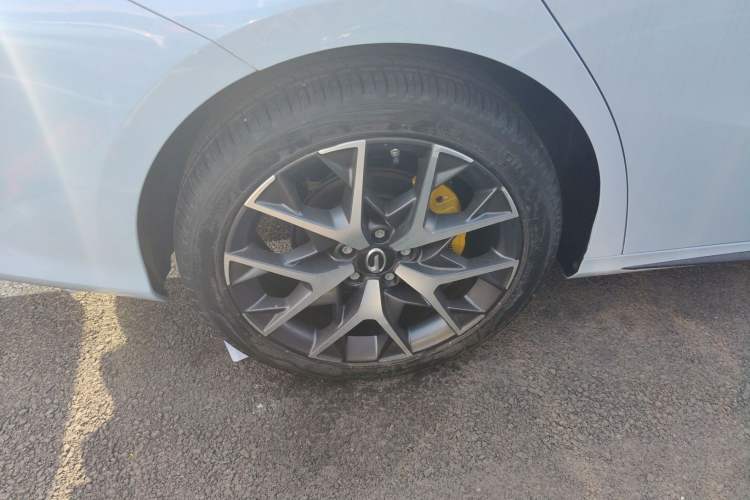Used GAC Trumpchi EMPOW 2021 270T DCT J16 Version Right Rear Wheel Hub