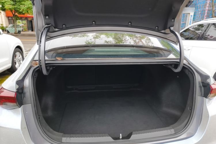 Used GAC Trumpchi EMPOW 2021 270T DCT J16 Version Trunk