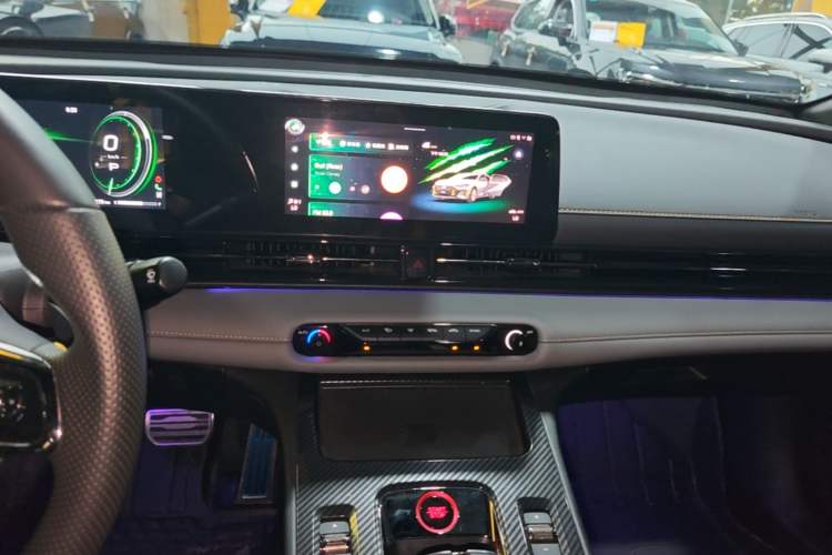 Used GAC Trumpchi EMPOW 2021 270T DCT J16 Version Audio And AC Panel