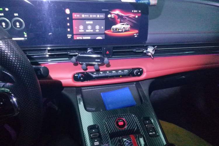 Used GAC Trumpchi EMPOW 2021 270T DCT J16 Version Audio And AC Panel