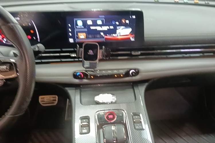 Used GAC Trumpchi EMPOW 2021 270T DCT J15 Version Audio And AC Panel
