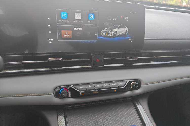 Used GAC Trumpchi EMPOW 2021 270T DCT J15 Version Audio And AC Panel
