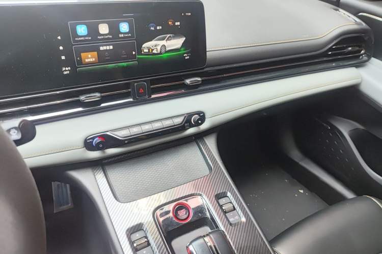 Used GAC Trumpchi EMPOW 2021 270T DCT J15 Version Audio And AC Panel