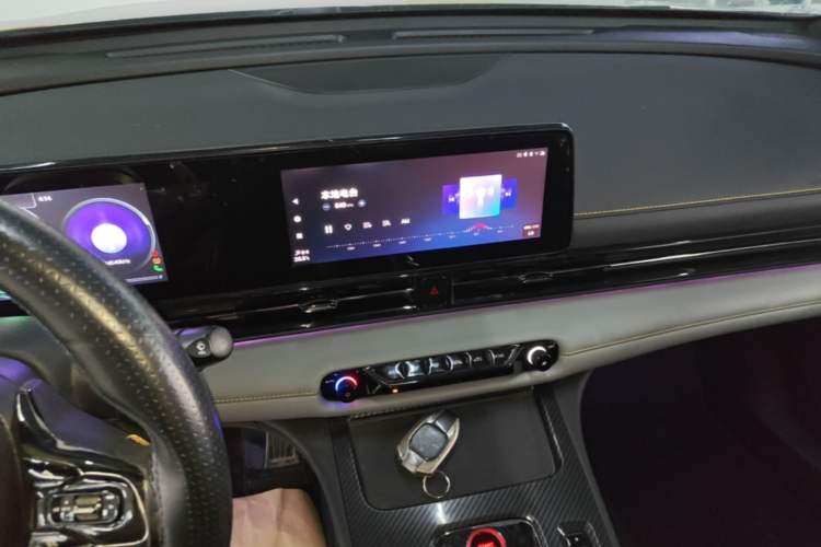 Used GAC Trumpchi EMPOW 2021 270T DCT J16 Version Audio And AC Panel