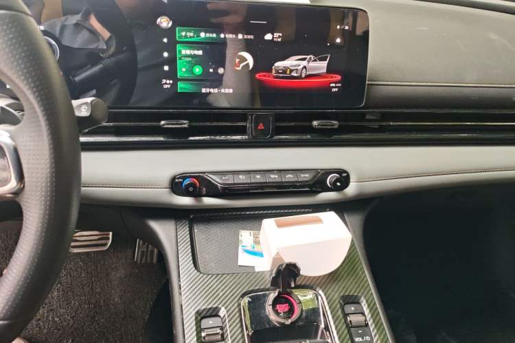 Used GAC Trumpchi EMPOW 2021 270T DCT J16 Version Audio And AC Panel
