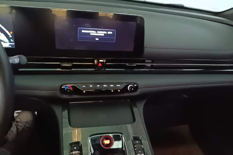 Used GAC Trumpchi EMPOW 2021 270T DCT J16 Version Audio And AC Panel