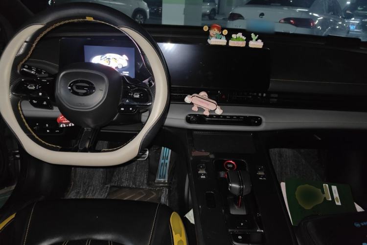 Used GAC Trumpchi EMPOW 2021 270T DCT J15 Version Center Console