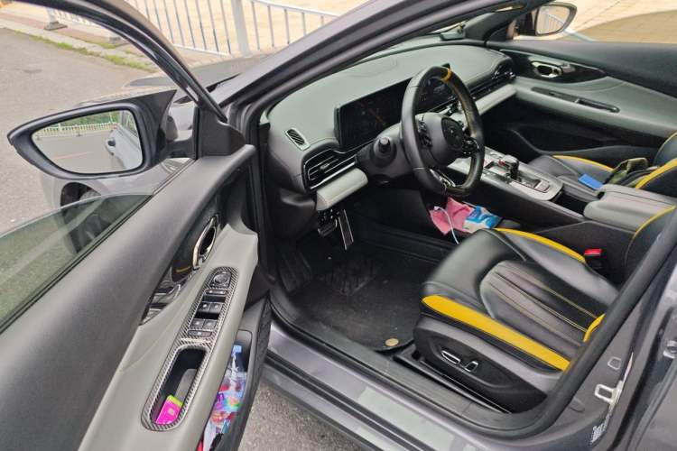 Used GAC Trumpchi EMPOW 2021 270T DCT J15 Version Driver Seat