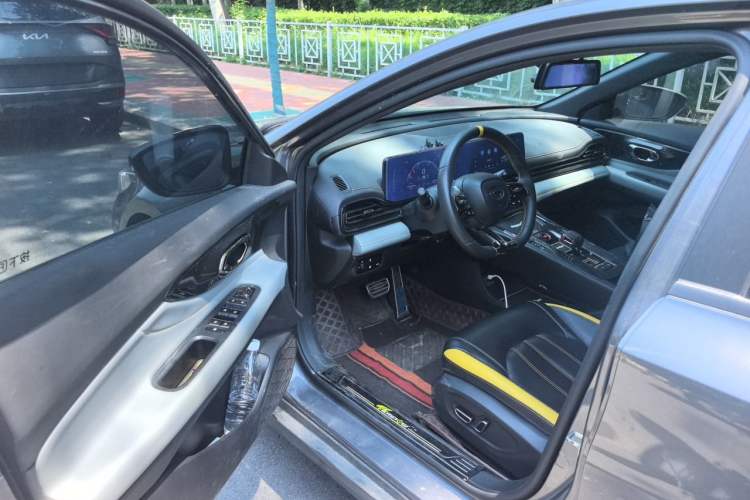 Used GAC Trumpchi EMPOW 2021 270T DCT J15 Version Driver Seat