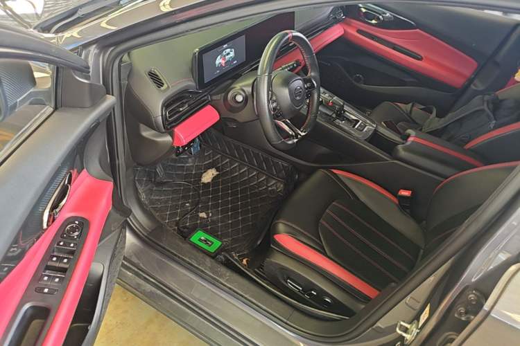 Used GAC Trumpchi EMPOW 2021 270T DCT J16 Version Driver Seat