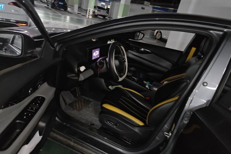 Used GAC Trumpchi EMPOW 2021 270T DCT J15 Version Driver Seat