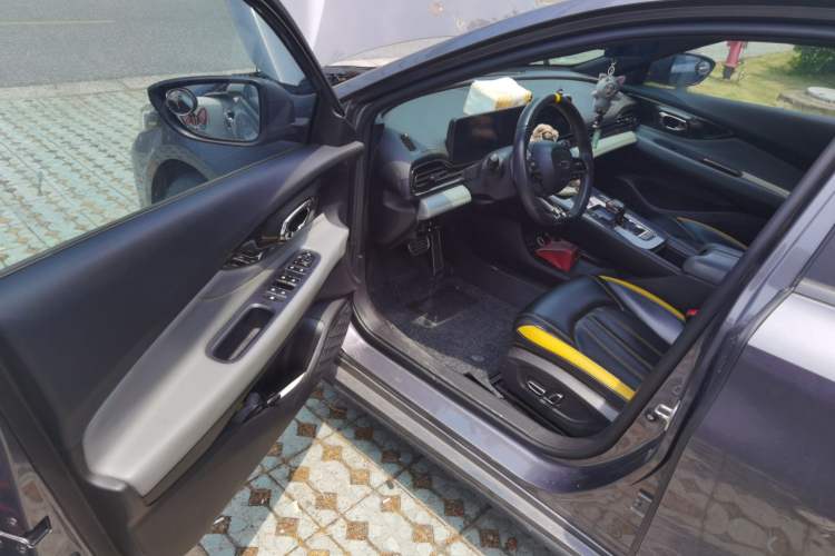Used GAC Trumpchi EMPOW 2021 270T DCT J15 Version Driver Seat