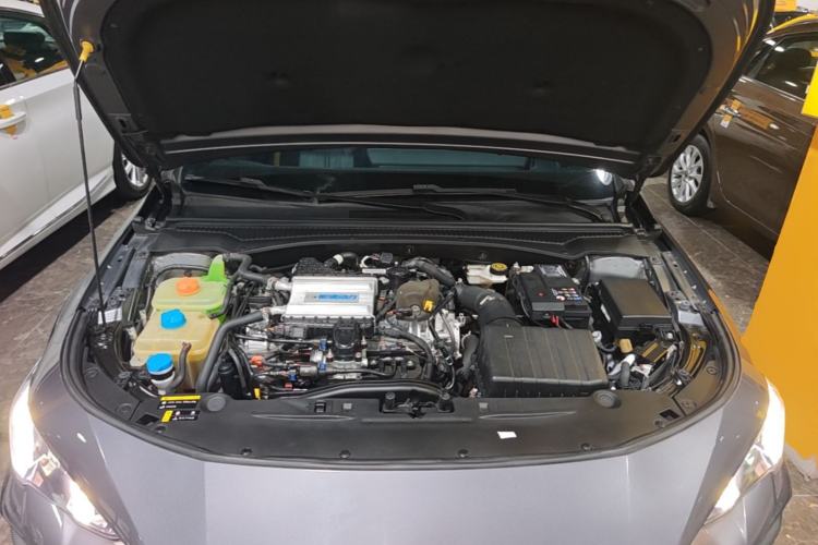 Used GAC Trumpchi EMPOW 2021 270T DCT J16 Version Engine Bay
