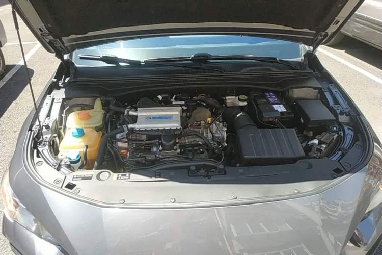 Used GAC Trumpchi EMPOW 2021 270T DCT J15 Version Engine Bay