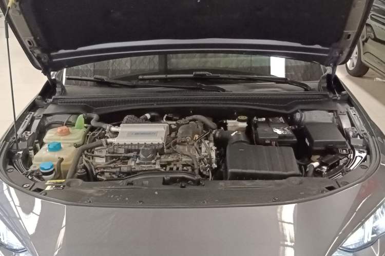Used GAC Trumpchi EMPOW 2021 270T DCT J15 Version Engine Bay