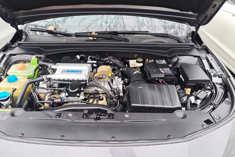 Used GAC Trumpchi EMPOW 2021 270T DCT J15 Version Engine Bay