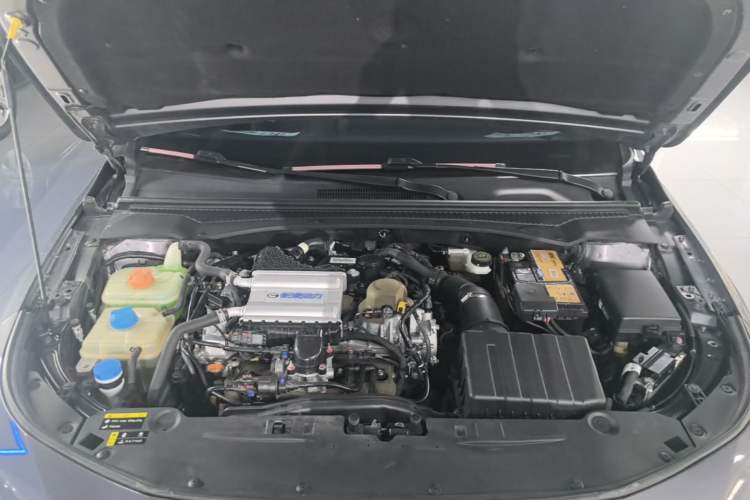 Used GAC Trumpchi EMPOW 2021 270T DCT J15 Version Engine Bay