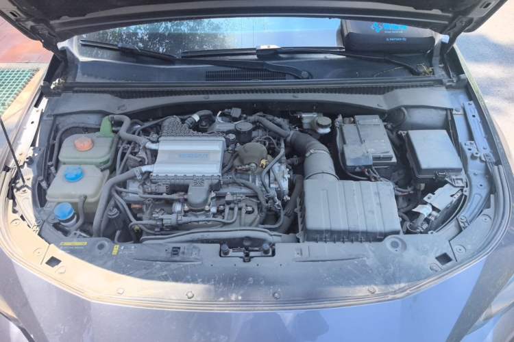 Used GAC Trumpchi EMPOW 2021 270T DCT J15 Version Engine Bay