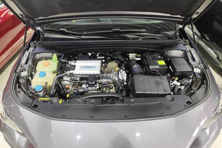 Used GAC Trumpchi EMPOW 2021 270T DCT J16 Version Engine Bay