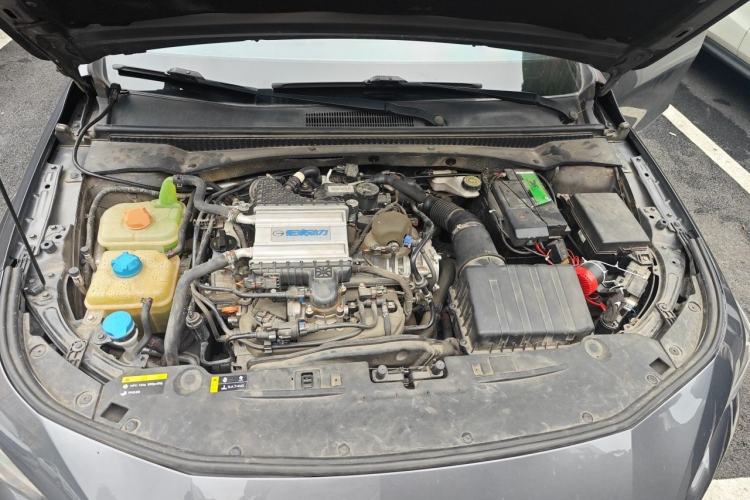 Used GAC Trumpchi EMPOW 2021 270T DCT J15 Version Engine Bay