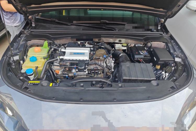 Used GAC Trumpchi EMPOW 2021 270T DCT J11 Version Engine Bay