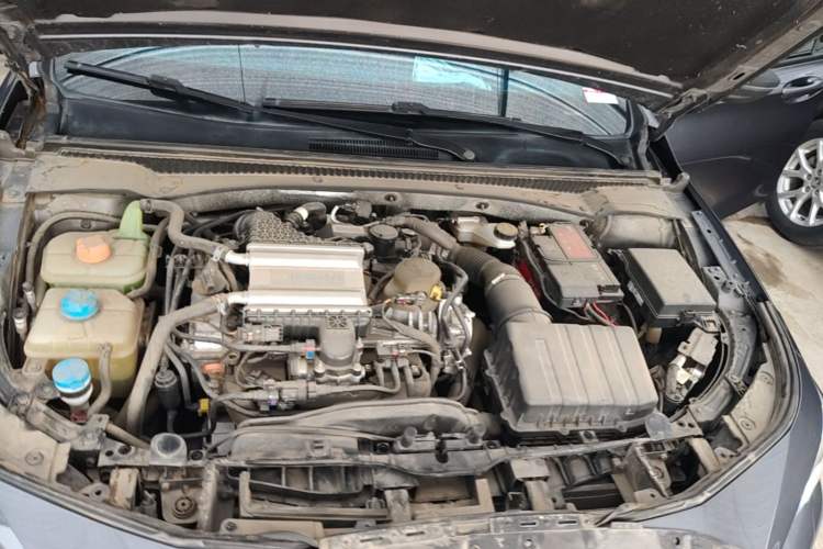Used GAC Trumpchi EMPOW 2021 270T DCT J15 Version Engine Bay