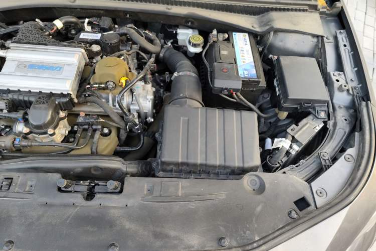 Used GAC Trumpchi EMPOW 2021 270T DCT J15 Version Engine Bay Left