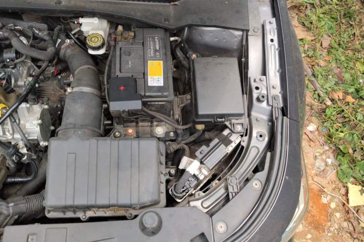 Used GAC Trumpchi EMPOW 2021 270T DCT J15 Version Engine Bay Left