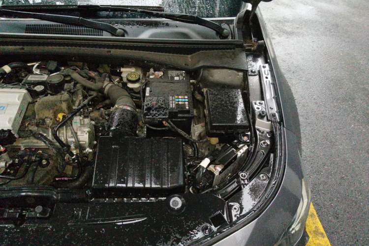 Used GAC Trumpchi EMPOW 2021 270T DCT J16 Version Engine Bay Left