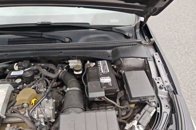 Used GAC Trumpchi EMPOW 2021 270T DCT J15 Version Engine Bay Left