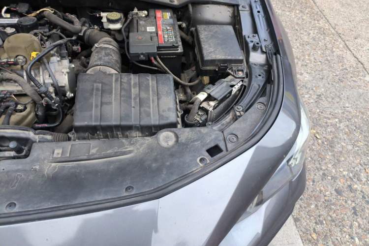 Used GAC Trumpchi EMPOW 2021 270T DCT J15 Version Engine Bay Left