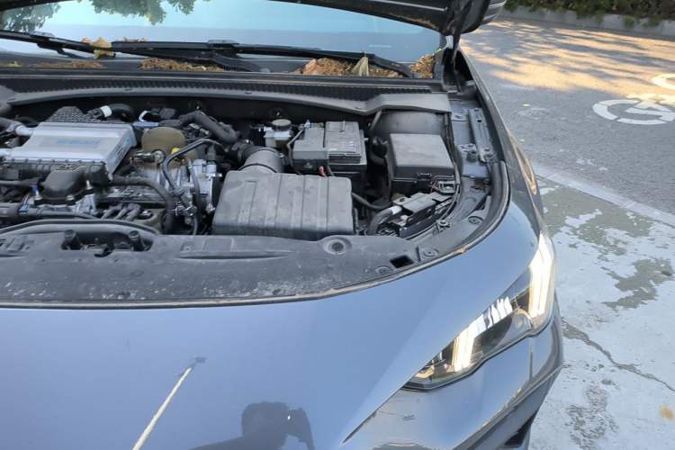 Used GAC Trumpchi EMPOW 2021 270T DCT J15 Version Engine Bay Left