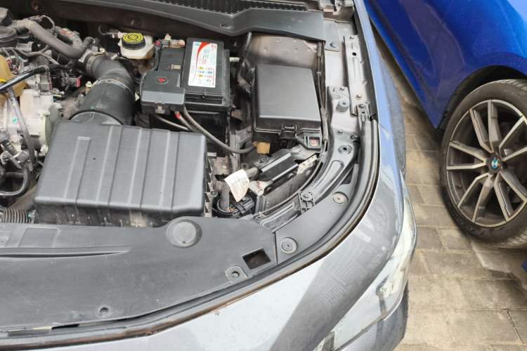 Used GAC Trumpchi EMPOW 2021 270T DCT J16 Version Engine Bay Left