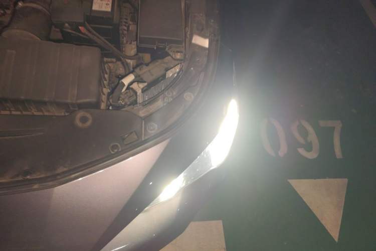 Used GAC Trumpchi EMPOW 2021 270T DCT J15 Version Engine Bay Left