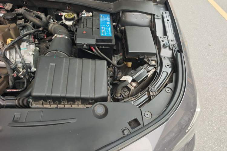 Used GAC Trumpchi EMPOW 2021 270T DCT J15 Version Engine Bay Left