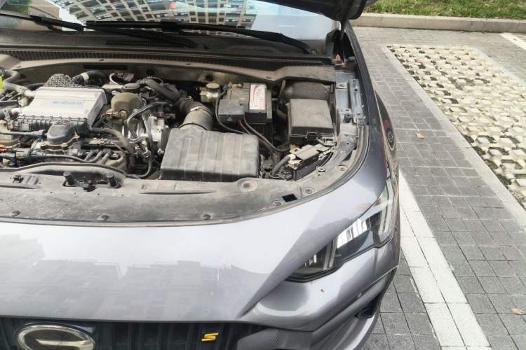 Used GAC Trumpchi EMPOW 2021 270T DCT J15 Version Engine Bay Left