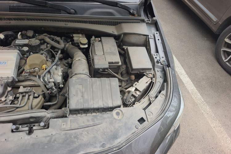 Used GAC Trumpchi EMPOW 2021 270T DCT J15 Version Engine Bay Left