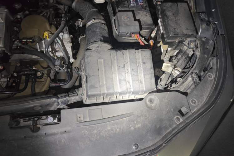 Used GAC Trumpchi EMPOW 2021 270T DCT J15 Version Engine Bay Left