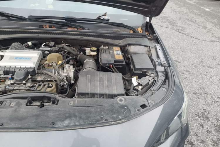 Used GAC Trumpchi EMPOW 2021 270T DCT J15 Version Engine Bay Left