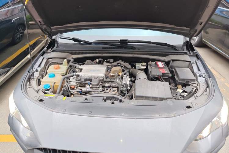 Used GAC Trumpchi EMPOW 2021 270T DCT J16 Version Engine Bay